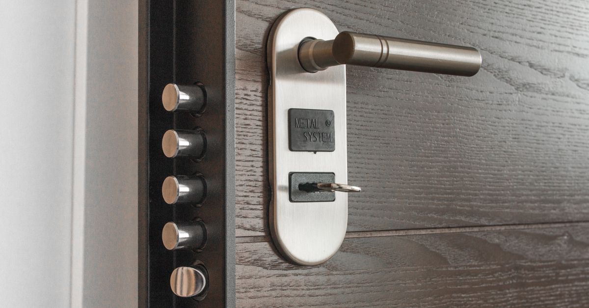 How to Tell If a Locksmith Is Legit (Before You Let Them Touch Your Door) — Old Bridge Locksmiths